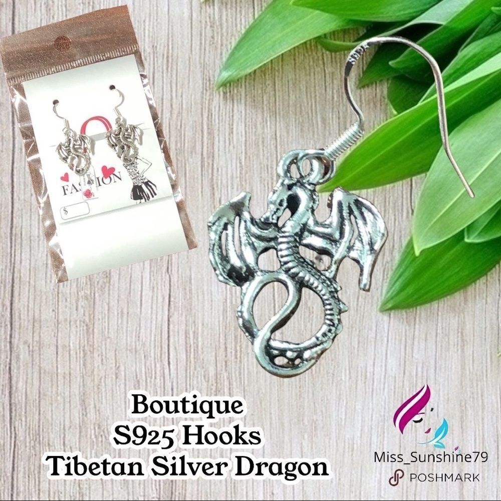 Boutique NEW- detailed DRAGON earrings hook S925